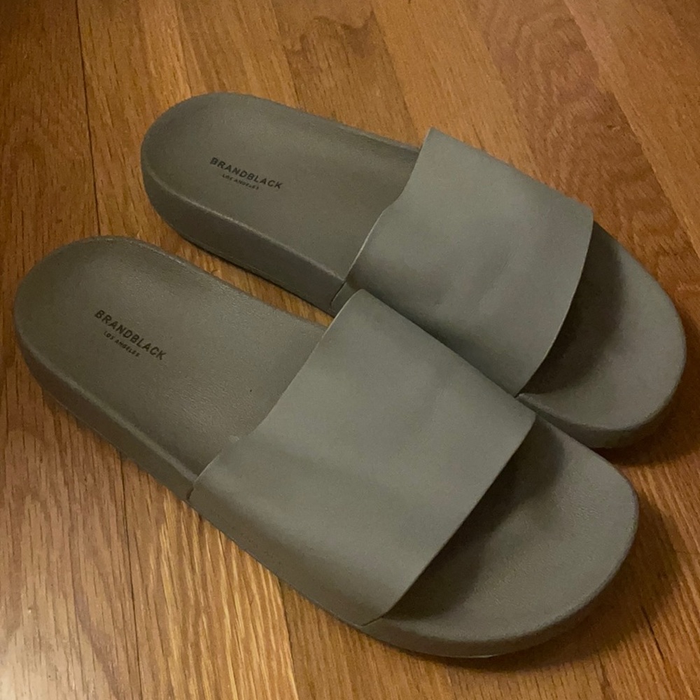 Brandblack | Gray Kashiba Slide Sandals